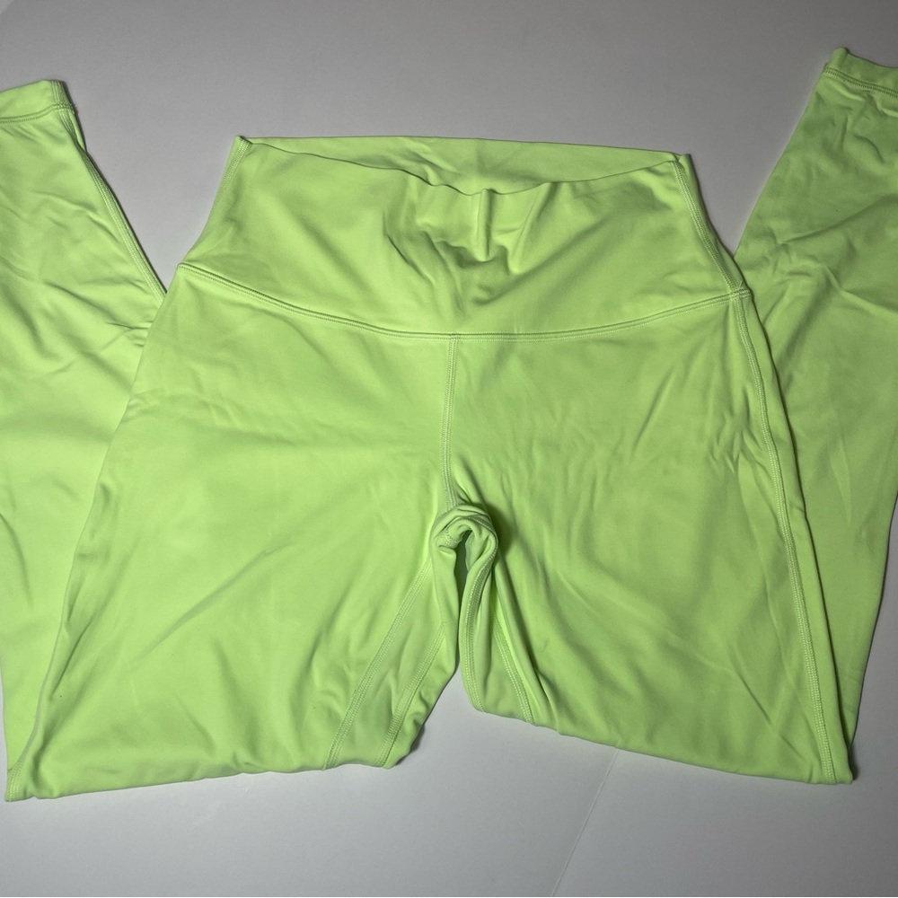 EUC Lululemon Vibrant Lime Green Align High-Rise Pant 28’